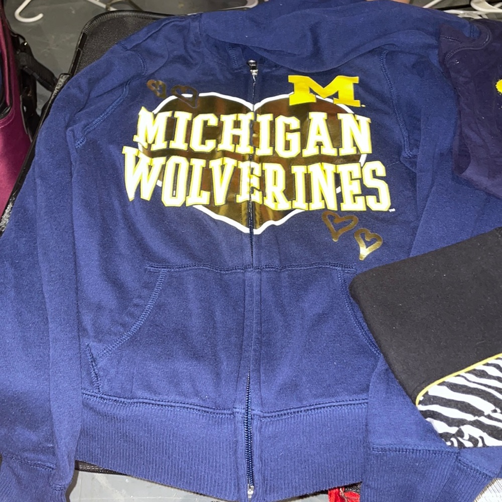 Girls 10/12 Michigan stuff